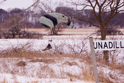 Parachute_landing